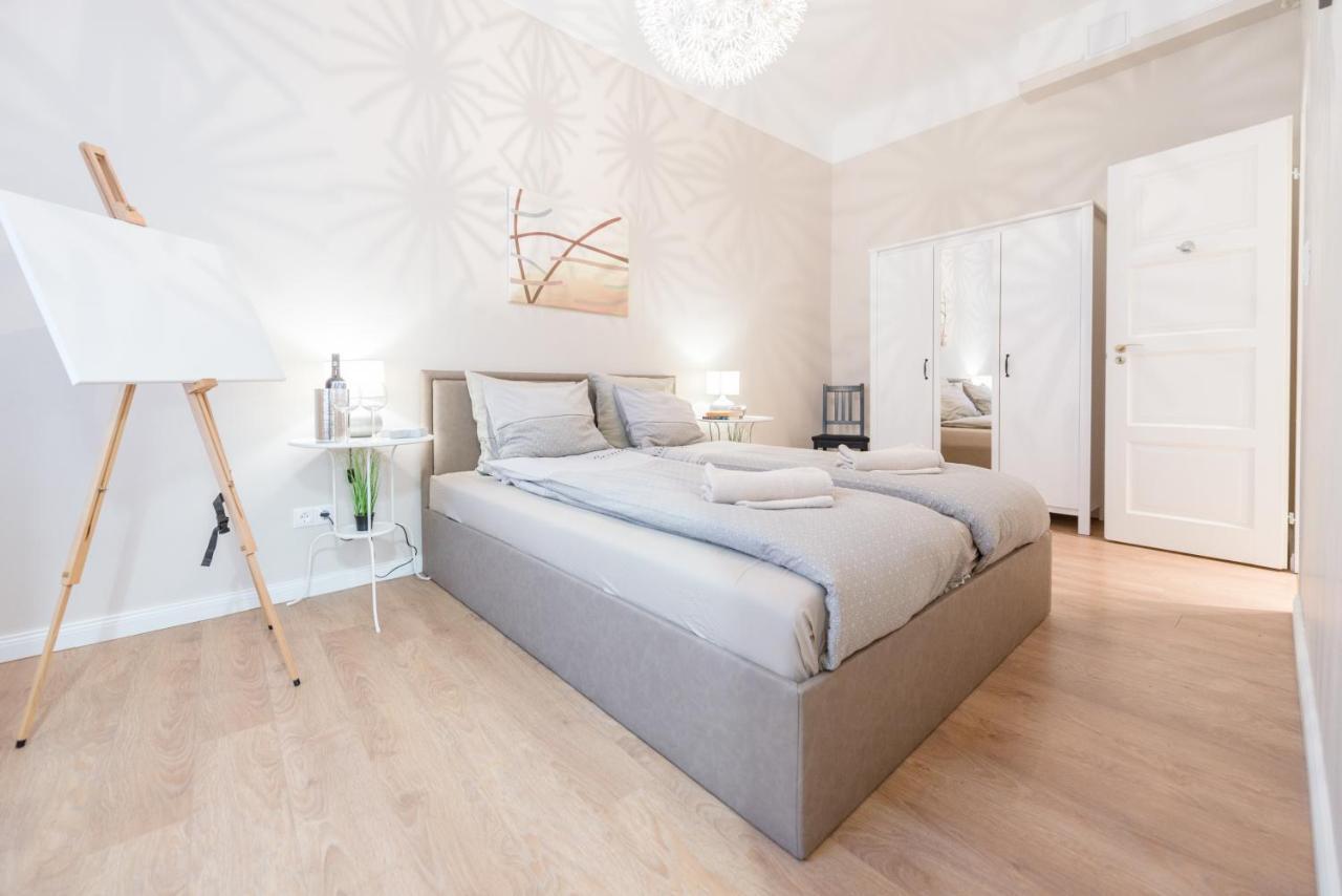 Downtown Heart 3 Bdr, 2 Bath, A/C Lejlighed Budapest Eksteriør billede