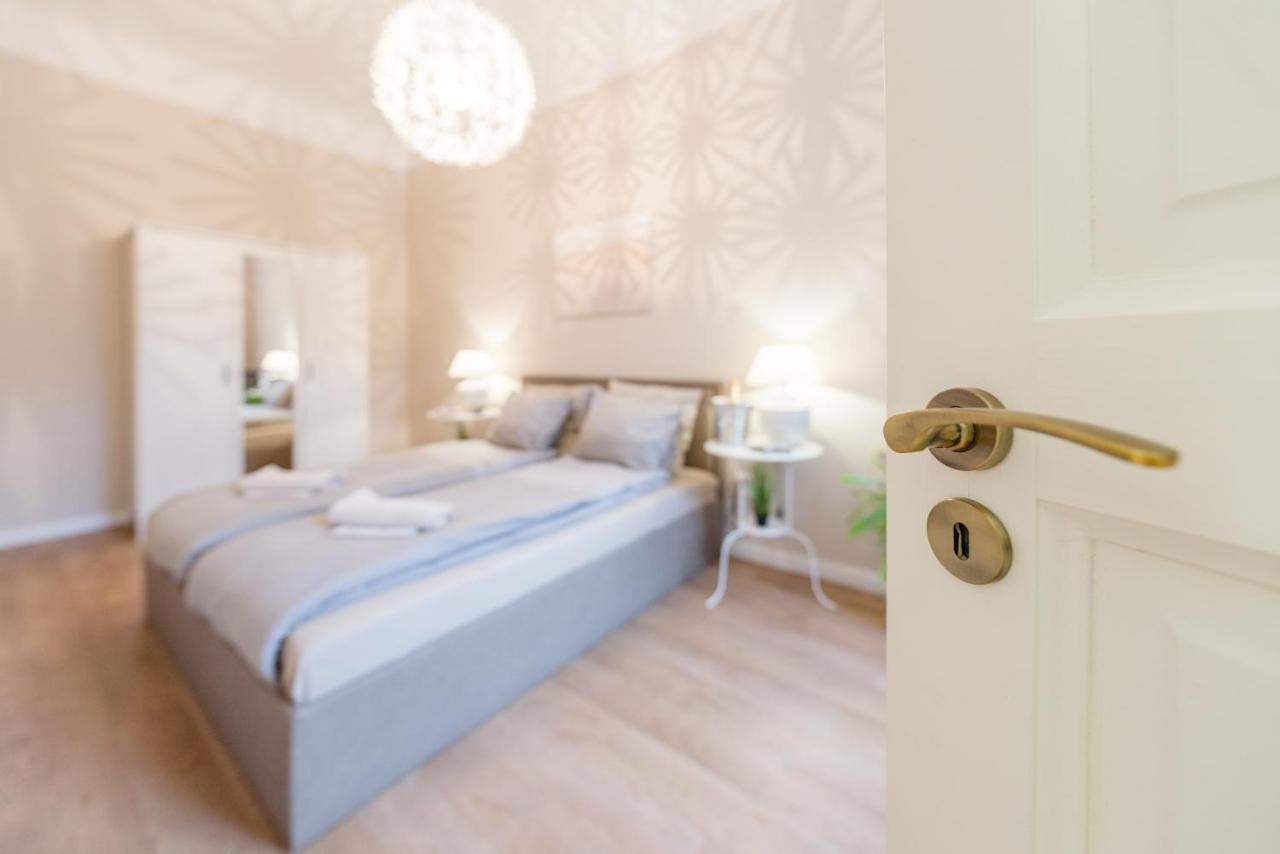 Downtown Heart 3 Bdr, 2 Bath, A/C Lejlighed Budapest Eksteriør billede